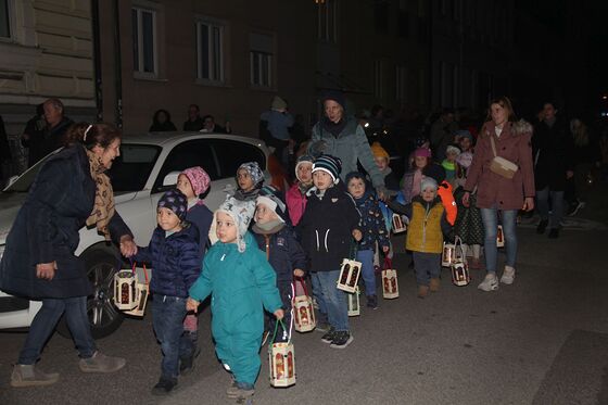 Fr. 10. November - Kirche Linz-Hl. Familie