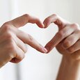 Kranke Menschen nicht allein lassen / © www.pixabay.com / congerdesign Kranke Menschen nicht allein lassen