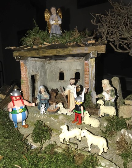 Wozu brauchen wir Asterix und Obelix bei der Weihnachtskrippe?