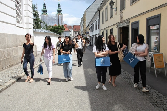 Die koreanischen Studierenden zeigten sich von Linz begeistert.