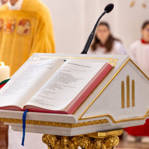 Aufgeschlagenes Wort Gottes