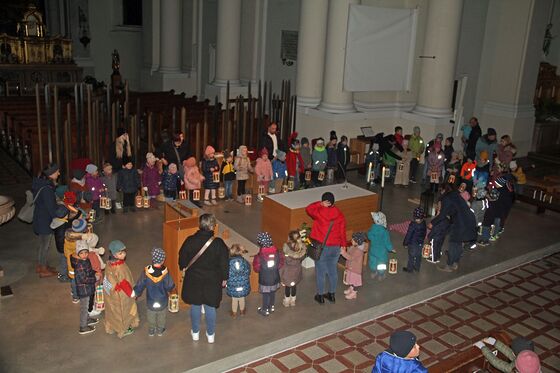 Fr. 10. November - Kirche Linz-Hl. Familie