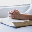 Knapp 60 Prozent der Österreicher:innen bezeichnet sich nach einer Spectra-Umfrage als 'gläubig'.